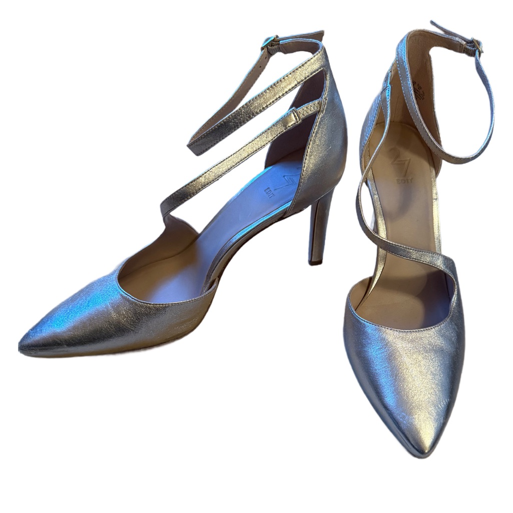 27 Edit/ Abilyn Gold Leather Pump. Worn Twice! They Are Sexy And Comfortable!